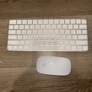 Apple Magic Keyboard & Mouse